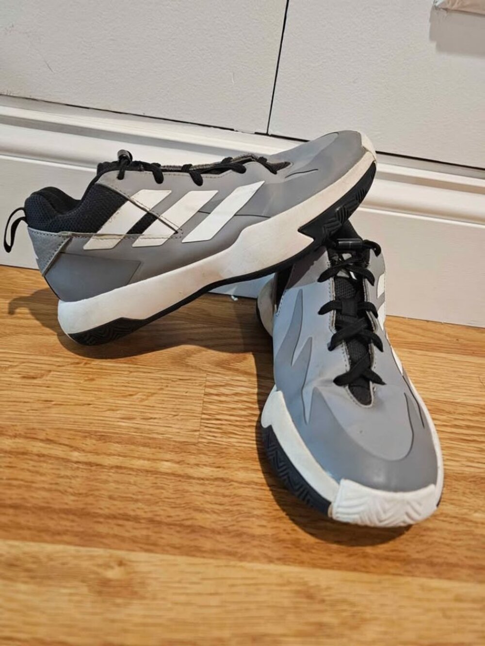 Adidas Cross 'Em Up Select Mid Basketball Shoes - Size 3.5